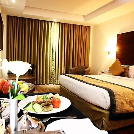 Aravali Clarks Inn Alvar Kültér fotó