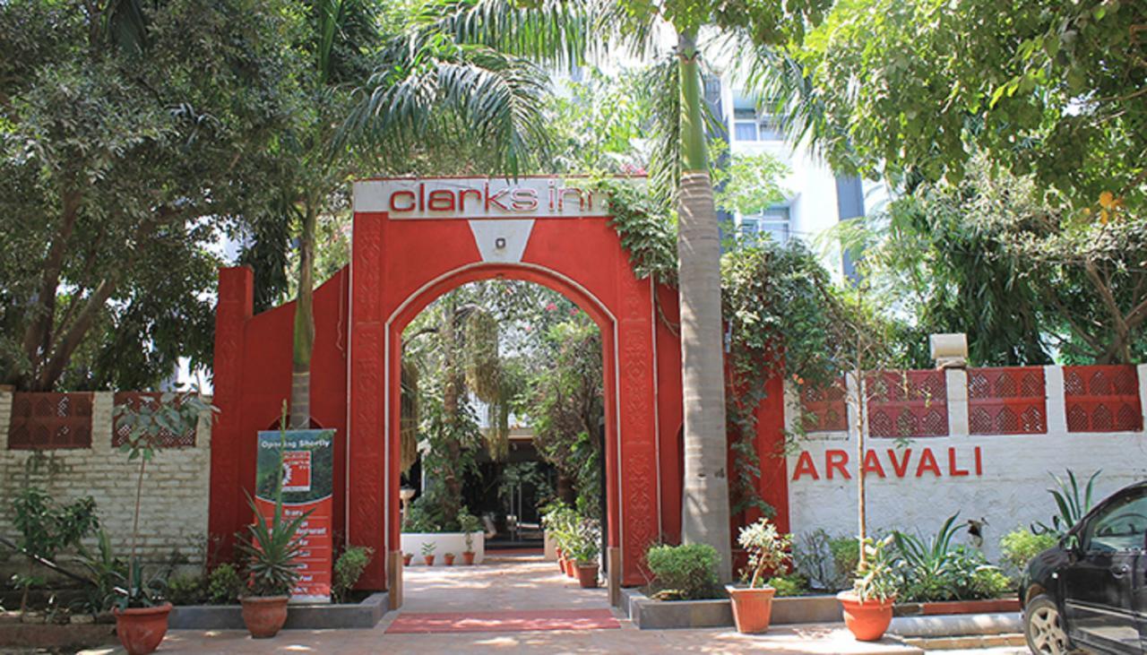 Aravali Clarks Inn Alvar Kültér fotó