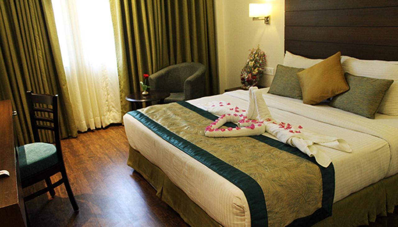 Aravali Clarks Inn Alvar Kültér fotó