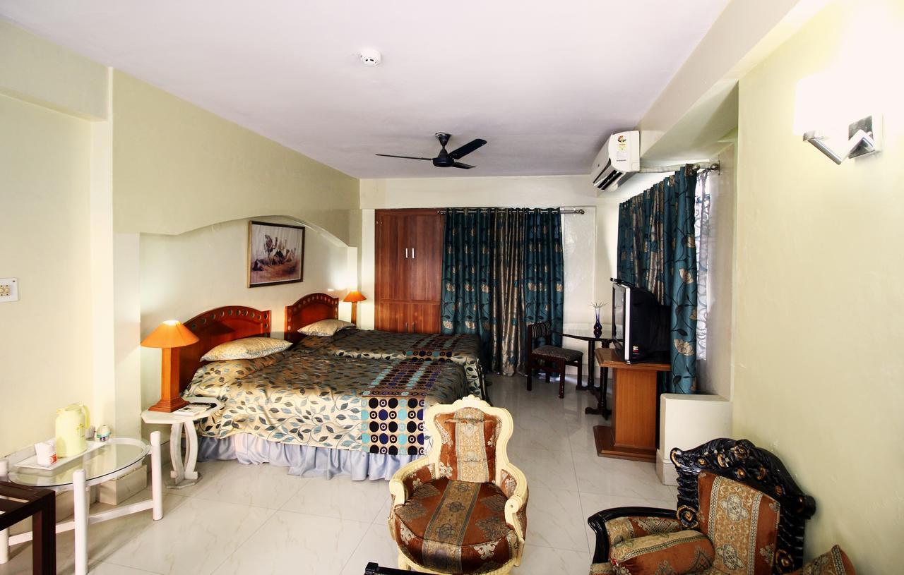 Aravali Clarks Inn Alvar Kültér fotó