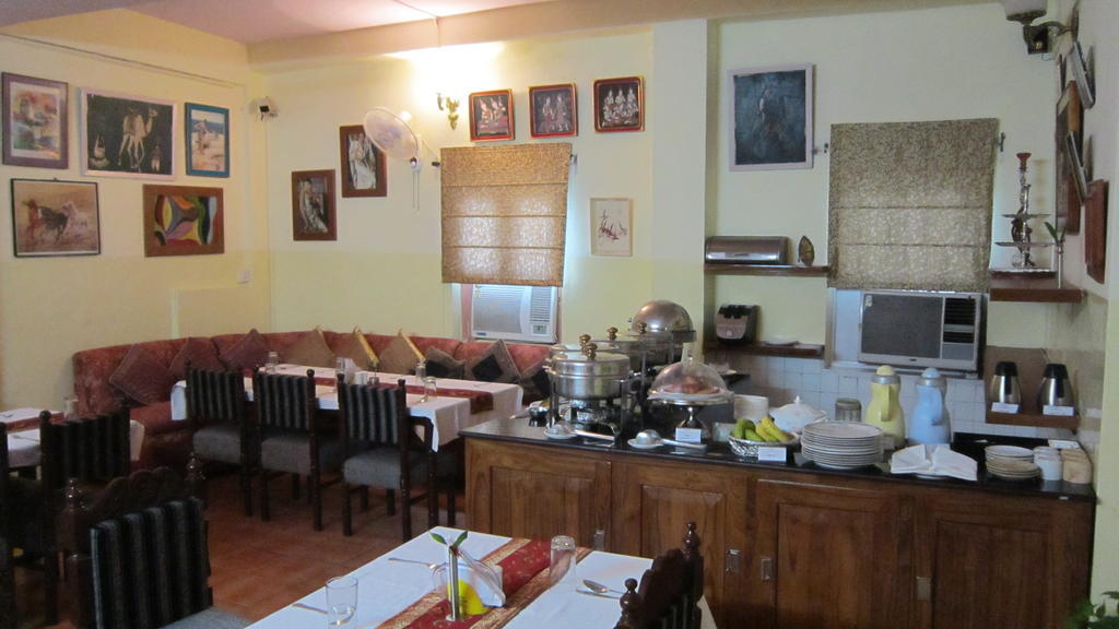 Aravali Clarks Inn Alvar Kültér fotó