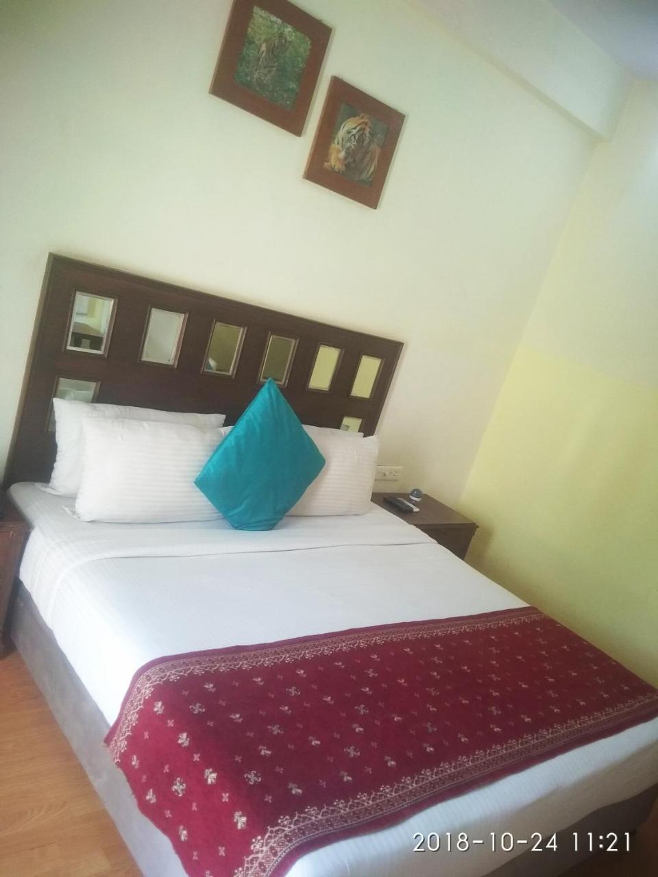 Aravali Clarks Inn Alvar Kültér fotó