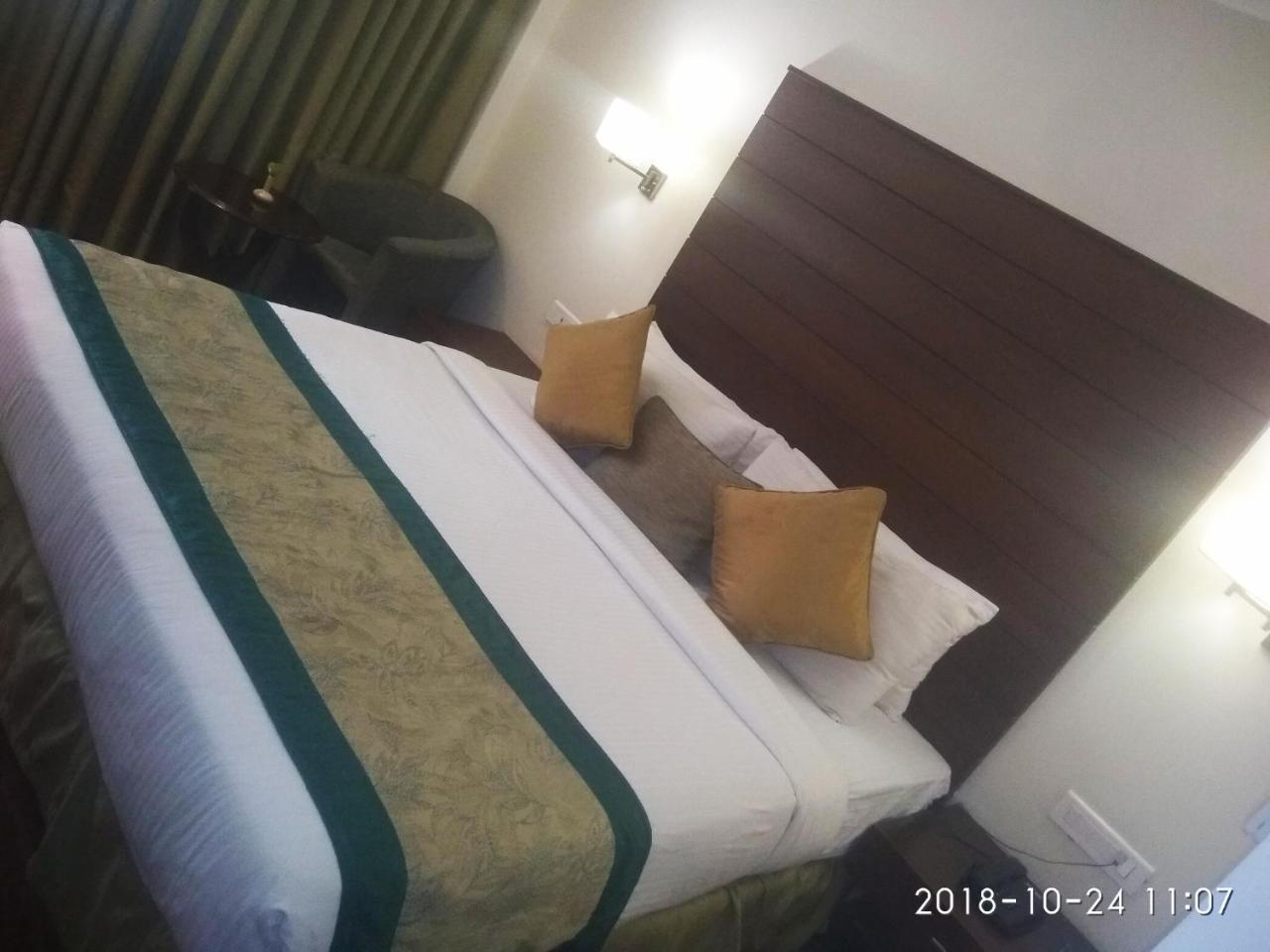 Aravali Clarks Inn Alvar Kültér fotó